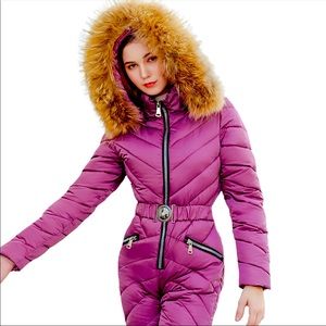 Women’s jumpsuit ski suit with faux fur hood